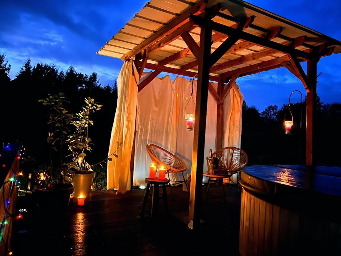 Domaine Le Manoir, Gites De Charme Et De Caractere Avec Piscines Privatisees Et Spa Nordique Fossemagne エクステリア 写真